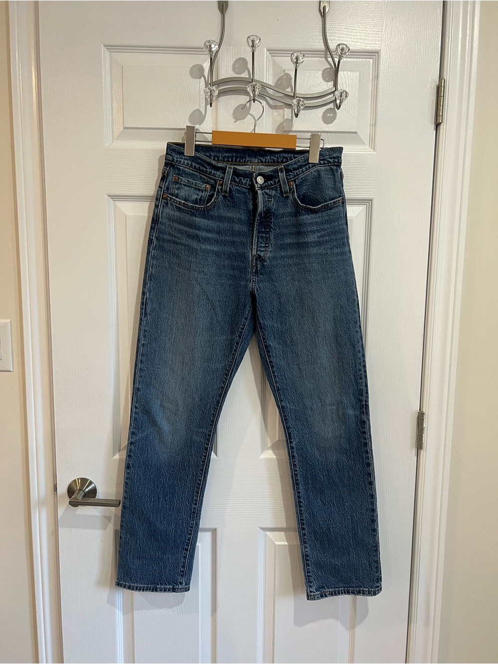 Levi’s 501 Jeans Medium Wash High Rise Straight Leg